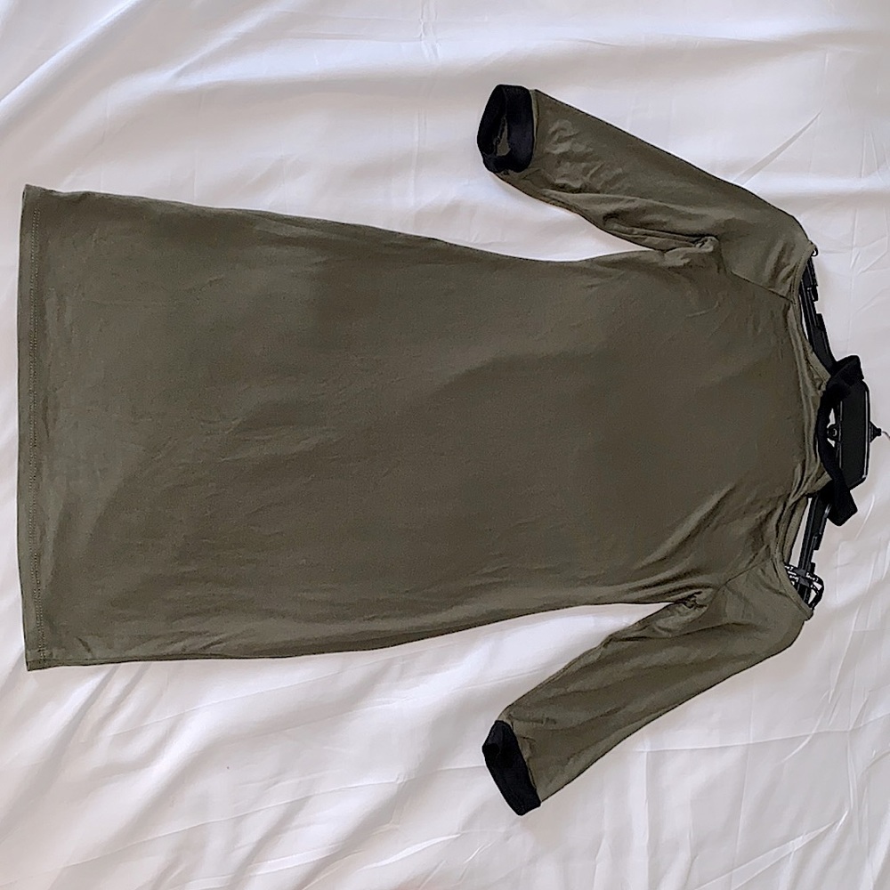 Selling Green dress size small